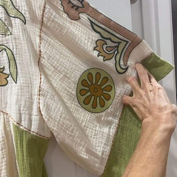 Easel Cream and Green Embroidered Blouse - Picture 4 of 4